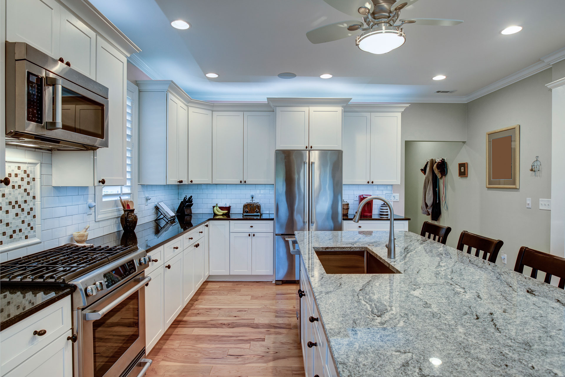 granite kitchen counter
