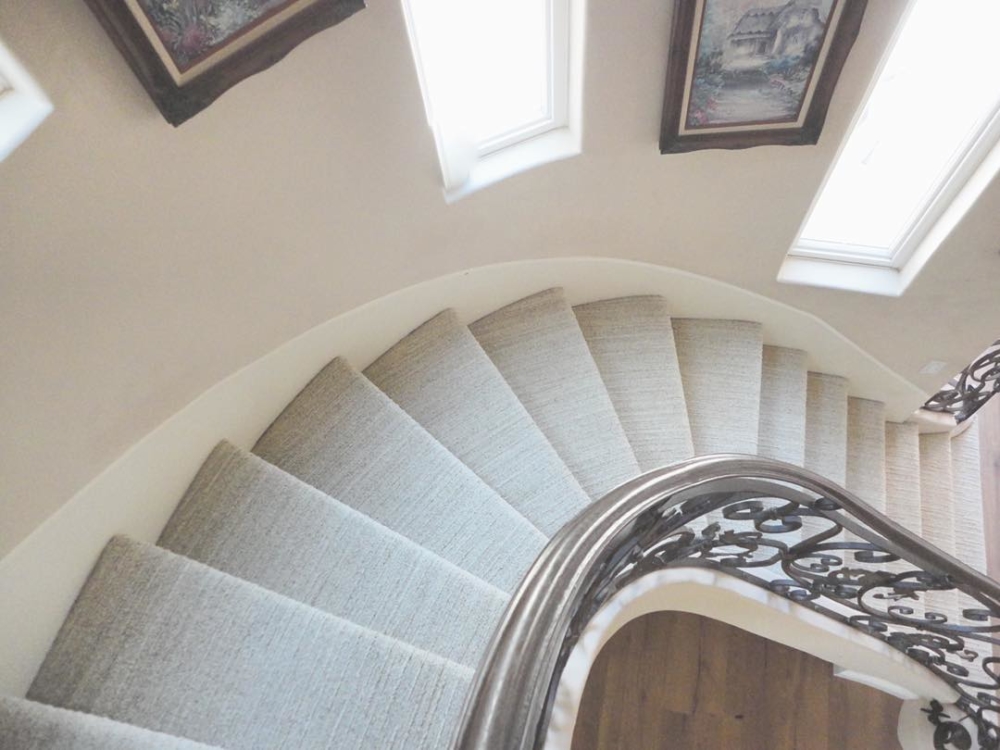 Carpet installation on stairs